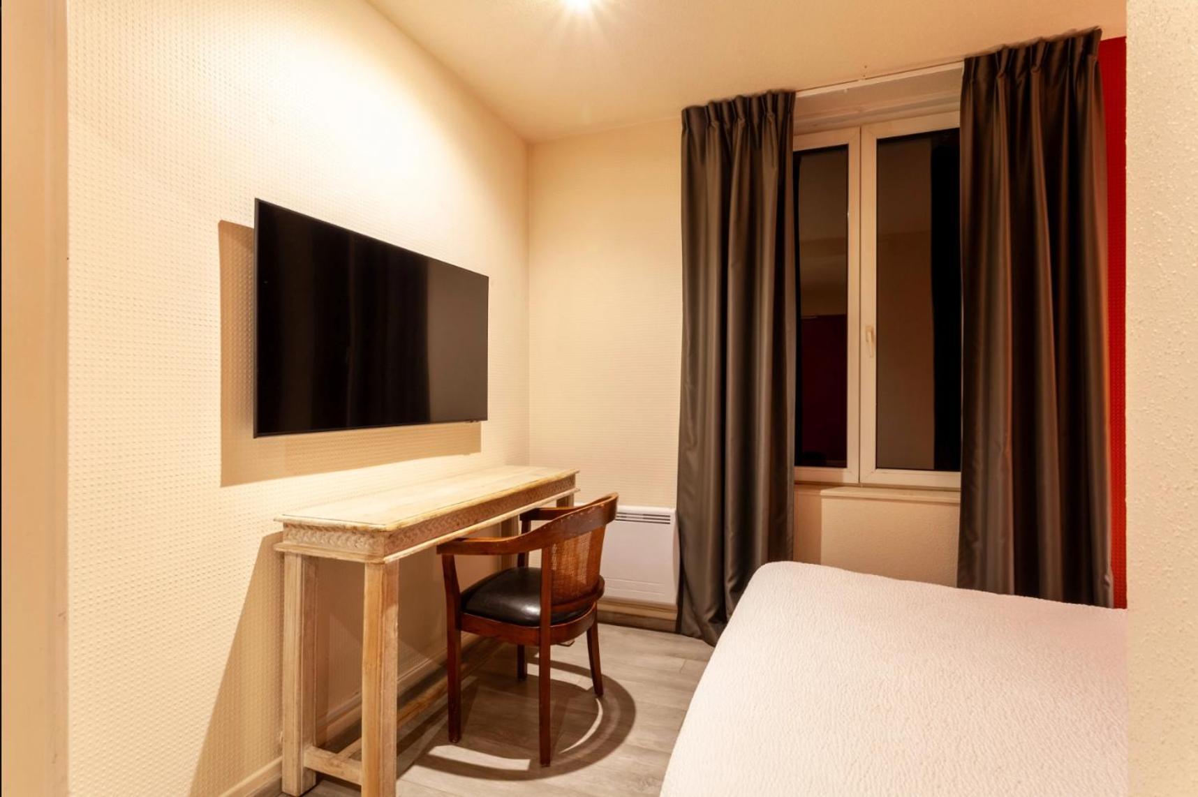 Providence Hotel Виттель Экстерьер фото