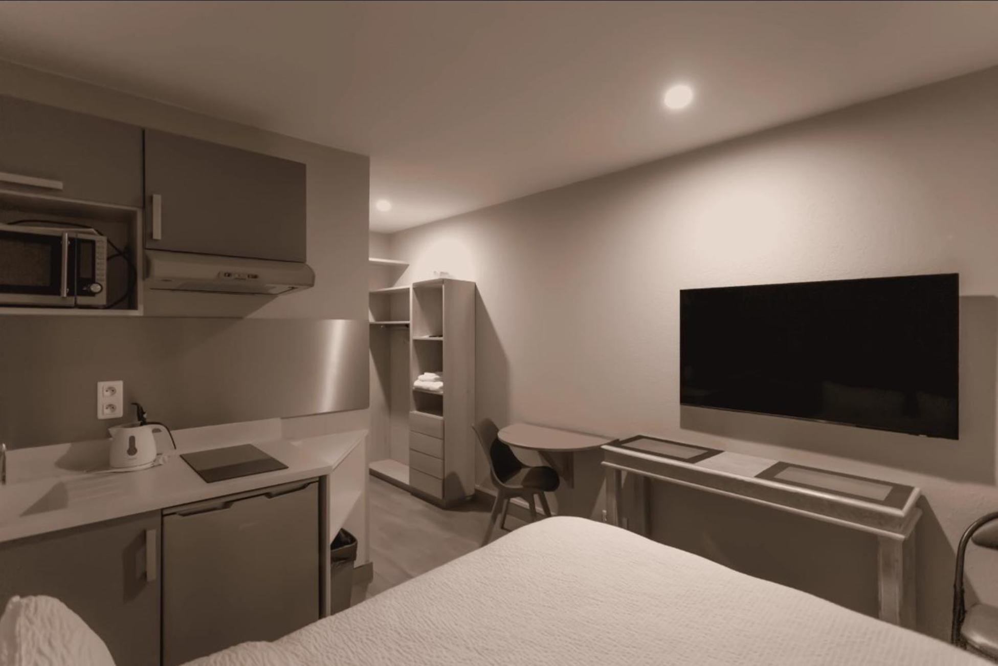 Providence Hotel Виттель Экстерьер фото