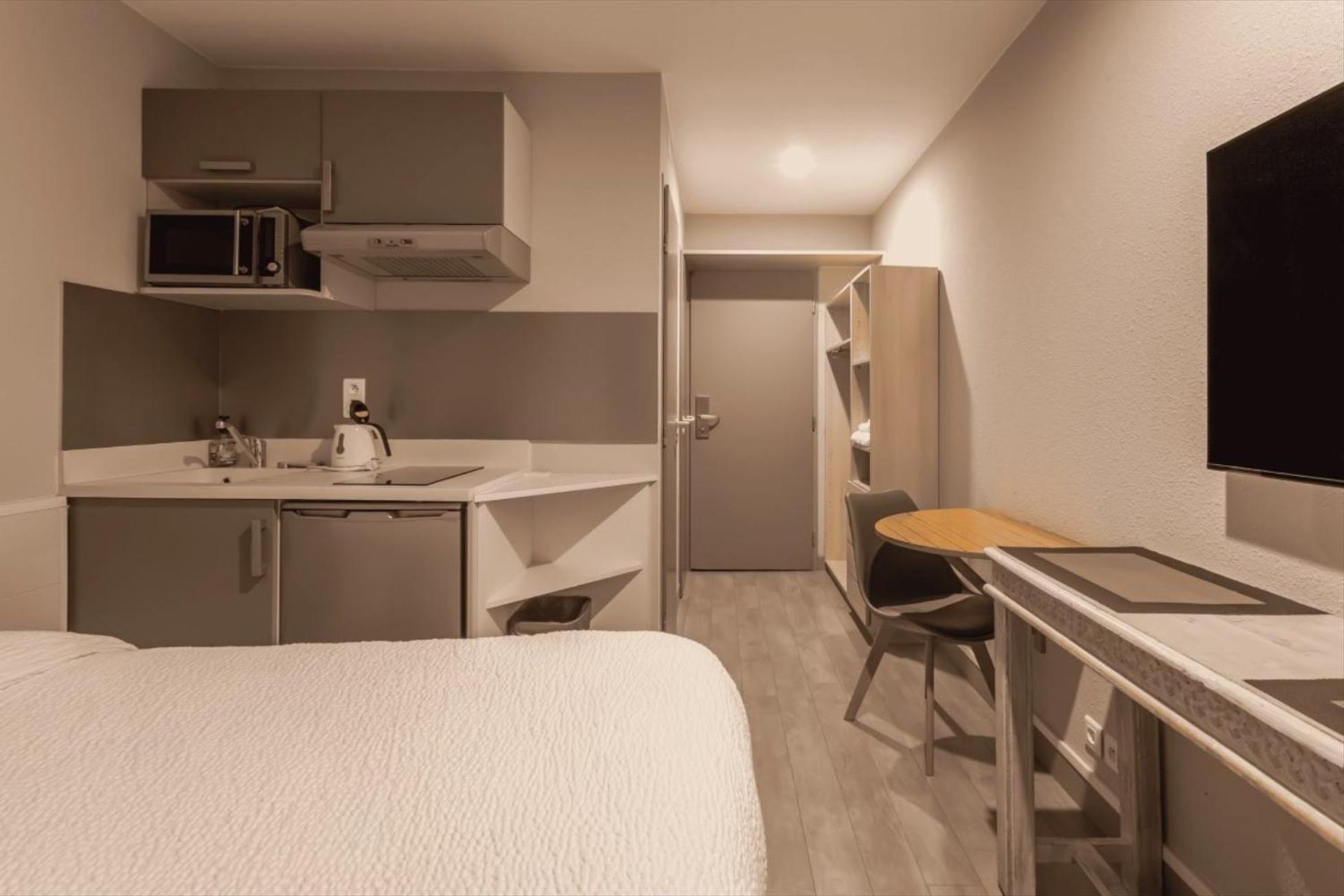 Providence Hotel Виттель Экстерьер фото
