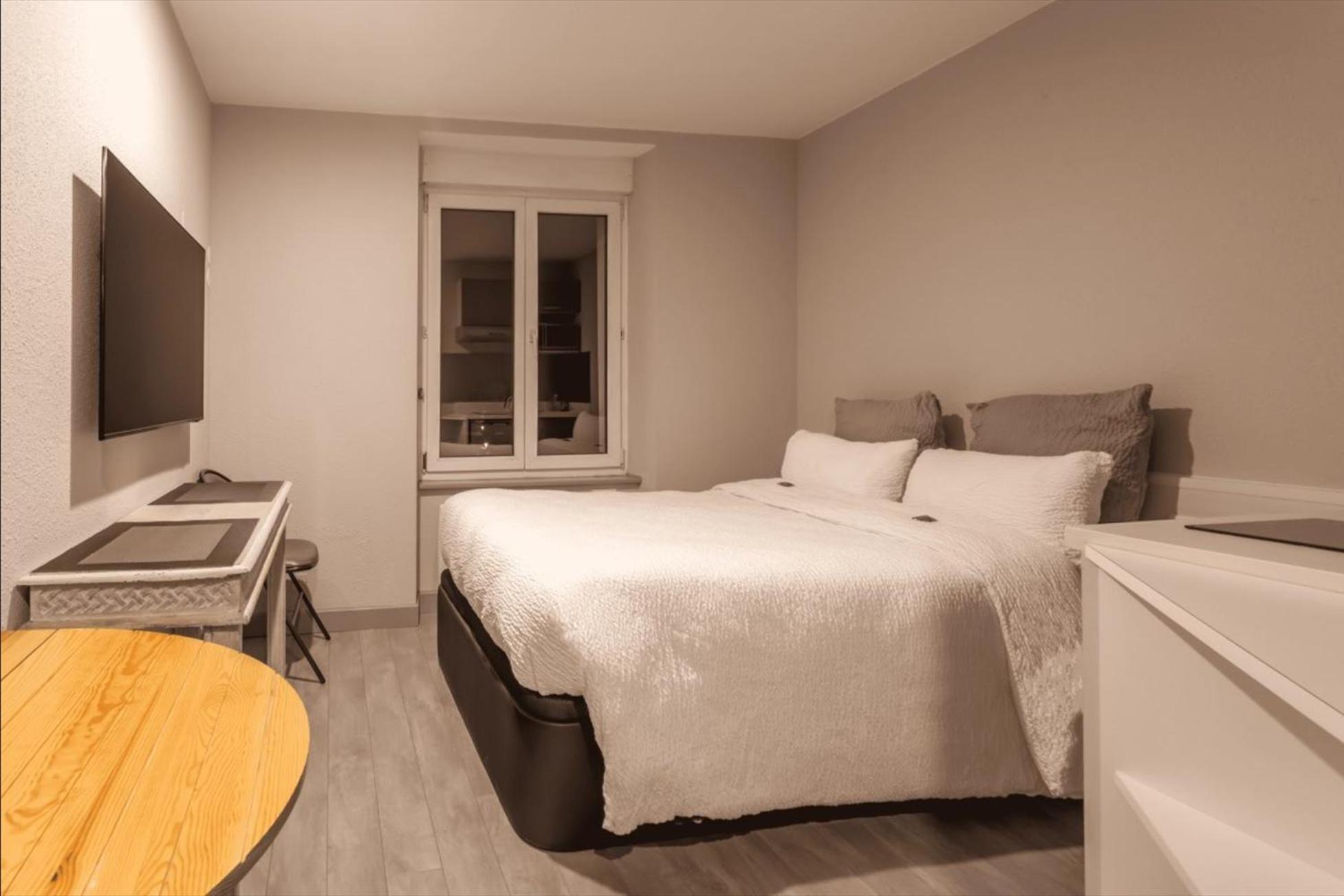 Providence Hotel Виттель Экстерьер фото