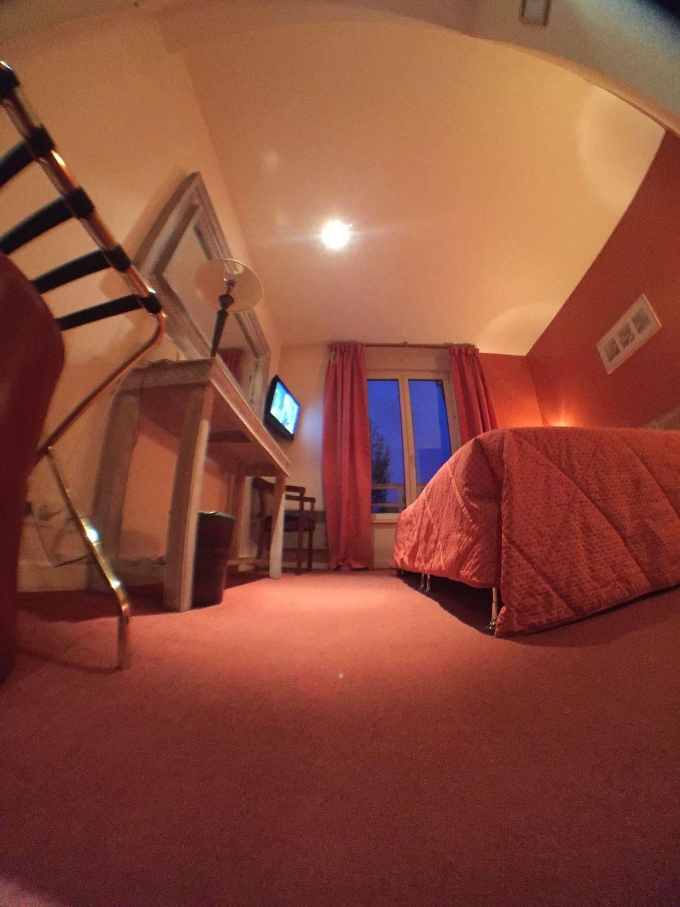 Providence Hotel Виттель Экстерьер фото